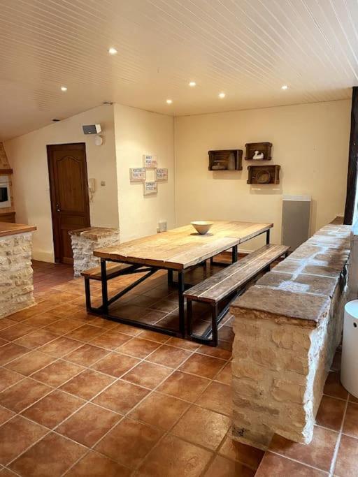 Uniquely Private Holiday Villa In The Charente Puyreaux Extérieur photo
