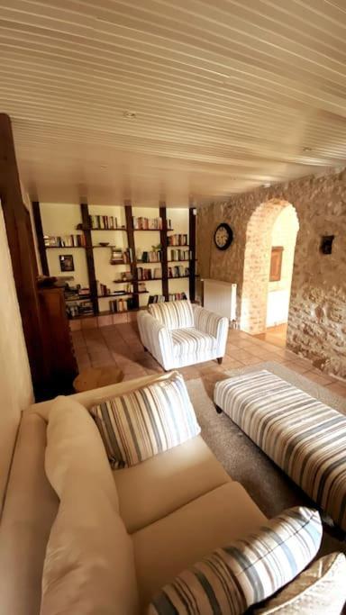Uniquely Private Holiday Villa In The Charente Puyreaux Extérieur photo