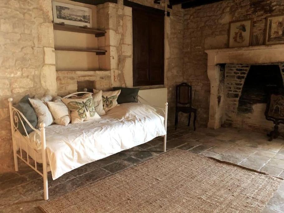 Uniquely Private Holiday Villa In The Charente Puyreaux Extérieur photo