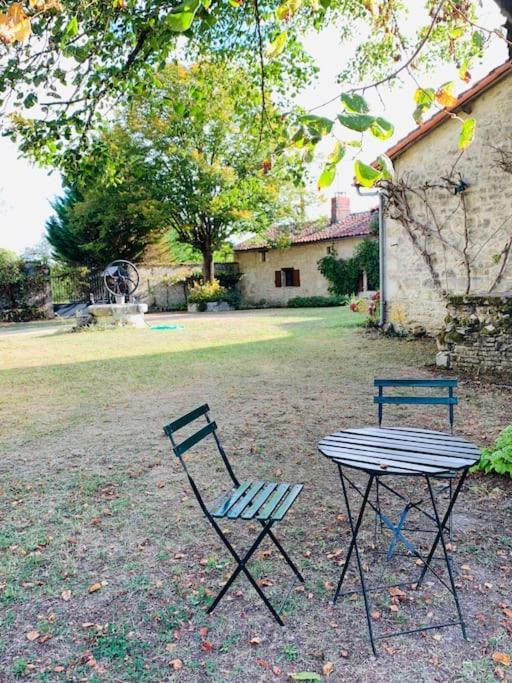 Uniquely Private Holiday Villa In The Charente Puyreaux Extérieur photo